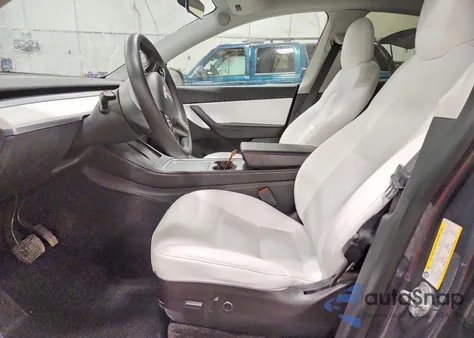 2022 Tesla Model Y из США, поврежденный, VIN 7SAYGDEE0NF319131